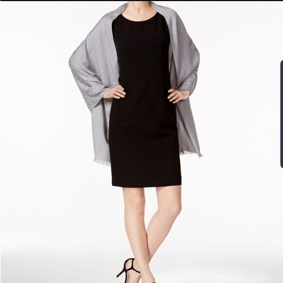 Calvin Klein Gray & Silver Monogram Scarf - Picture 2 of 5